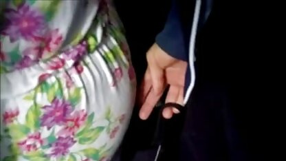 Brunette cho xem sec thuy linh một sang trọng thổi kèn cho cô ấy người yêu