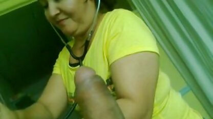 Tonya và nastya xem sec vang anh