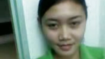 Người đẹp giảm cân phim sec hoàng thùy linh với người tình dày dặn kinh nghiệm gần bể bơi
