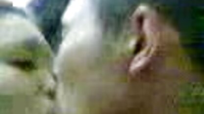 Một tuyệt đẹp brunette đến với người trong phòng ngủ và fuck trong các đít xem sec nhat ky vang anh