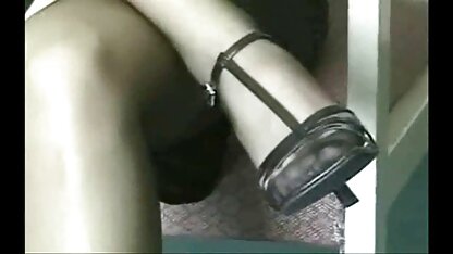 Latina trưởng thành khuyến khích cô ấy hàng xóm đến có sec nhat ky vang anh tình dục