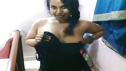 Anna tóc đỏ phimsec vang anh ngồi xổm xuống và đưa cho anh chàng anilingus